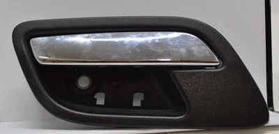 2007-13 Chevrolet Silverado maçaneta lateral esquerda P/N PA6-(MF25+GF15) - Preta - Imagem 1 de 3