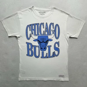 (M) Camiseta Mitchell & Ness Chicago Bulls Blanca Azul Claro 100% Algodón - Imagen 1 de 9