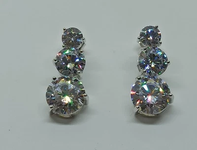 ORECCHINI IN ARGENTO 925 TRILOGY GRADAZIONE 5/7/9 MM ZIRCONI (AMFO0433) - Immagine 1 di 3