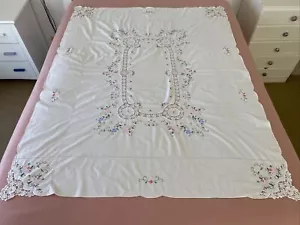 Floral Hand Embroidered / Appliqué White Cotton Lace Tablecloth 155 cm x 125 cm - Picture 1 of 20