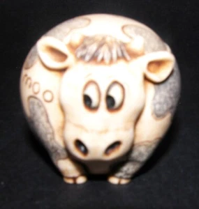 Harmony Kingdom Pot Bellys Box PBFCO "Heffie" Farmyard Times Kuh, Neu im Karton 2 Zoll - Bild 1 von 9