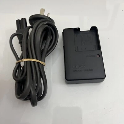 Genuine Casio Battery Charger BC-80L for Casio NP-80 or NP-82 battery - Image 1 of 4