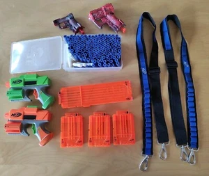 Nerf 130+ Pfeile, 3x 6er Magazin, 18er Magazin, 2x Munitionsgurt + Miniblaster - Bild 1 von 2
