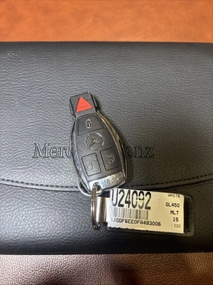 Original OEM 2008-2016 Mercedes Benz  Remote Smart Key Fob FREE SHIPPING - Image 1 of 4