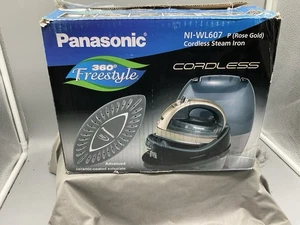 Panasonic 360º Freestyle Ferro da stiro in ceramica senza fili NI-WL607 oro rosa - Foto 1 di 12