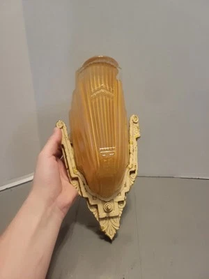 Aplique Art Deco firmado Markel antiguo carnaval vidrio pantalla antideslizante accesorio de pared  Foto 1 de 4