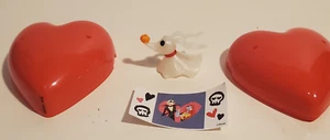 DISNEY VALENTINES DAY HEART OPEN PACK PVC FIGURE NIGHTMARE BEFORE CHRISTMAS ZERO - Picture 1 of 4