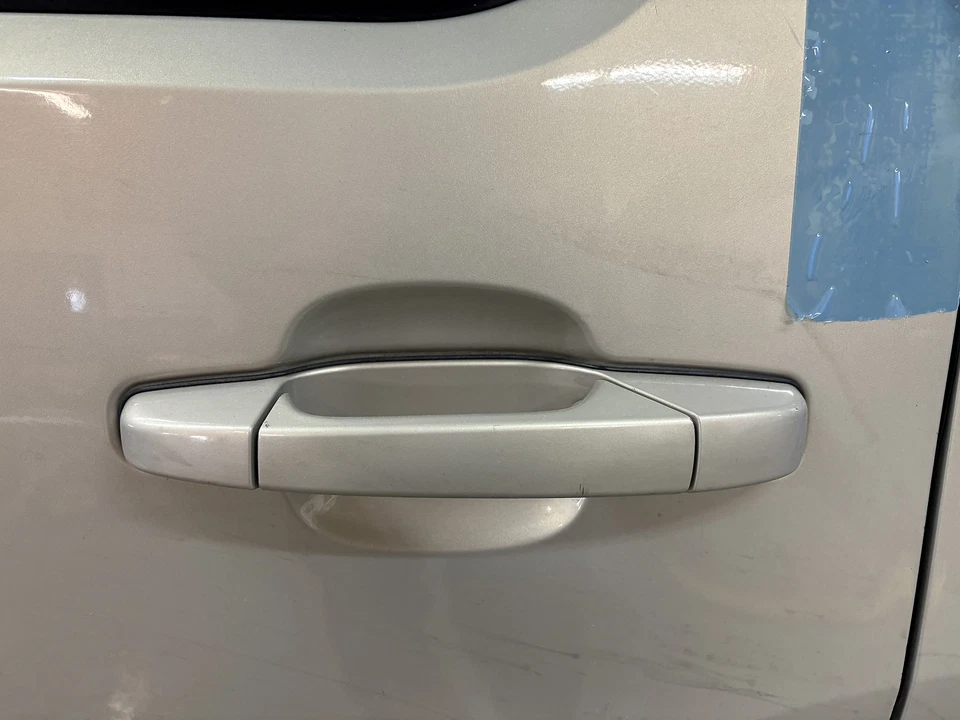 Used Rear Left Exterior Door Handle fits: 2007 Chevrolet Tahoe door Rear Crew Ca Foto 1 de 4