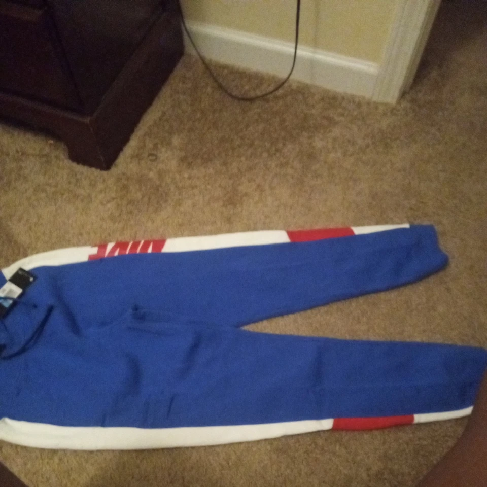 Nuevos pantalones Nike Big Boys Core Amplify ropa deportiva elige la talla precio de venta sugerido por el fabricante $45 Foto 1 de 2