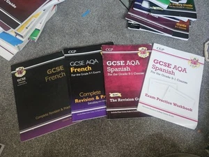 GCSE Language Revision Guides And Work Books (Spanish And French) - Picture 1 of 1