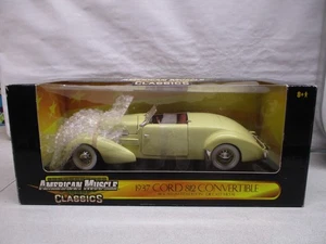 American Muscle Classics 1937 Cord 812 Convertible 1/18 LL Cream - Picture 1 of 2