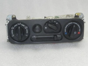 Unidad de control de clima calentador deportivo Mitsubishi Pajero MR360556 - Imagen 1 de 8
