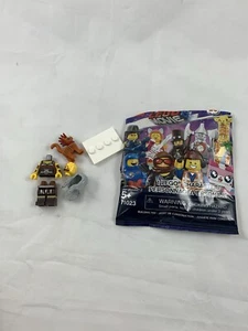 LEGO Movie 2 Mini Figure #6 Sherry Scratchen-Post 100% Complete NEW!!! - Picture 1 of 4