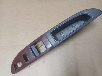 2005 - 2009 CHEVY UPLANDER VAN DRIVER DOOR PULL TRIM WOOD GRAIN - Imagem 1 de 4