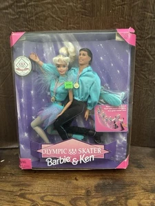 Barbie e Ken pattinatore olimpico BARBIE vintage 1997 (scatola danneggiata) 78 - Foto 1 di 6