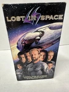 Lost In Space VHS 1998 / 1999 Gary Oldman William Hurt Matt LeBlanc TESTED - Bild 1 von 5