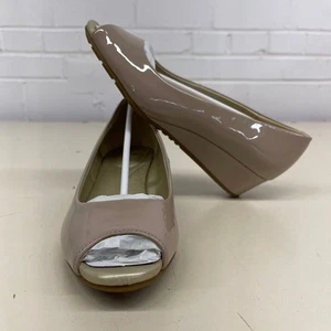 BANDOLINO Candra Peep Toe Wedge Pumps Women's Size 8 M Light Natural - Picture 1 of 13