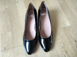 Damen Pumps schwarz, Lack, Leder Gr. 37, nie getragen von Caprice  - Bild 1 von 2