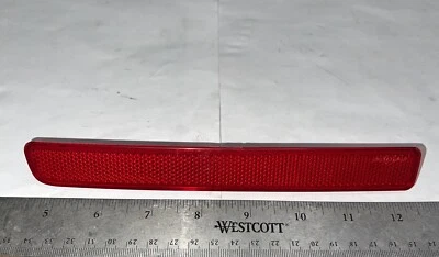 2005 年售后市场路虎 LR3 左后侧保险杠反射器 XFF500020 — 第 1/2 张图片