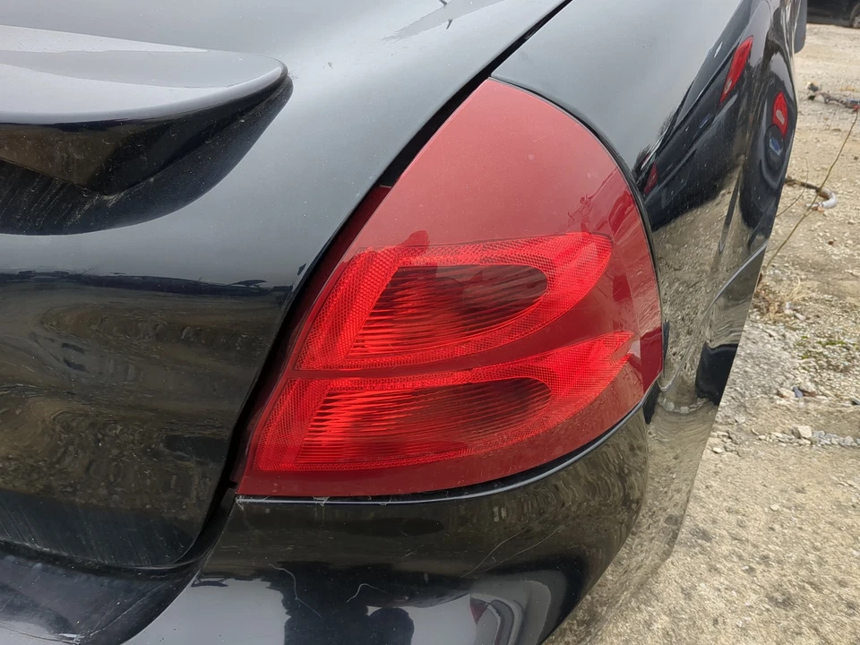 2004 Pontiac Grand Prix Passenger Right Side Tail Light Taillight Oem UXILV - Image 1 of 1
