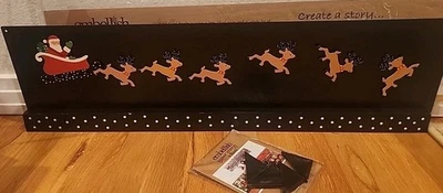 Embellece tu historia por Carol Roeda Soporte de madera Navidad Santa Reno Demdaco Foto 1 de 3