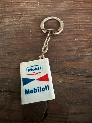 TRES RARE ANCIEN PORTE-CLE PETROLIER BIDON MOBIL MOBILOIL - Photo 1/3