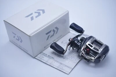 2015 Daiwa Alphas SV 105SH 7.2:1 Gear BaitCasting Reel Very Good W/Box - image 1 of 4