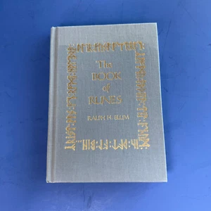 The Book of Runes by Ralph Blum Hardcover 10th Anniversary Edition 1993 Book HC - Picture 1 of 8