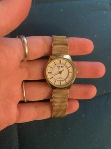 Women’s Vintage Gold Tone L Omax Watch - Picture 1 of 5