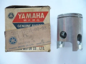 PISTON NU MOTO YAMAHA 125 AS3 Ref: 307-11631-00-98 - Foto 1 di 1