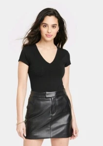 A New Day Women's Slim Fit Short Sleeve V-neck T-shirt Size M 8-10 Black - Picture 1 of 5