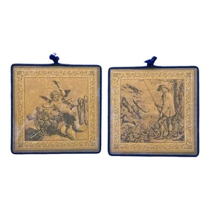 2 Stück Vintage Holz Plakette mit Bildern quadratisch hängend Sammlerstück Deko - Bild 1 von 8
