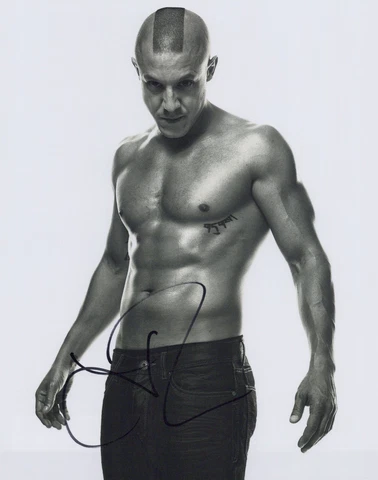Sons of Anarchy actor Theo Rossi signed 8x10 photo Cover