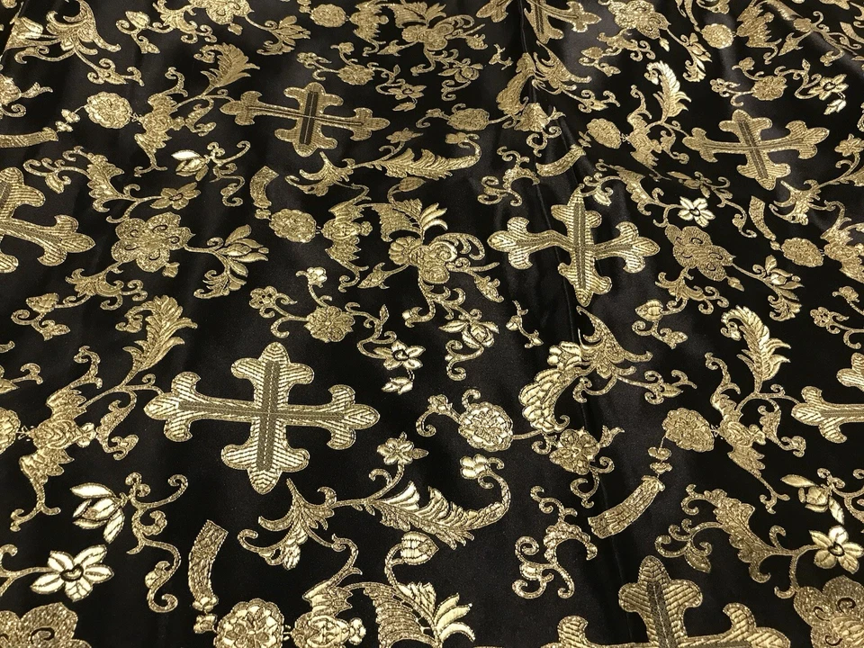 Tecido brocado cruz igreja metálico ouro preto 60” largura vendido por jarda - Imagem 1 de 2