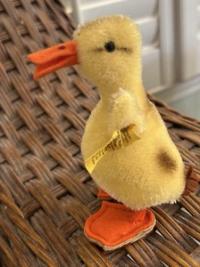 Steiff Mini Duckling Duck Mohair Glass Eyes Button 3250 w/ Tag 4-1/2" - Picture 1 of 13
