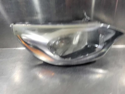 12 13 14 15 16 17 KIA RIO Headlamp Assembly Right Foto 1 de 2