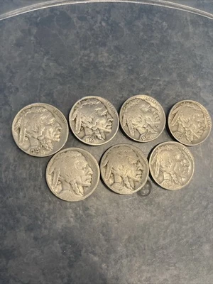 Lote de 7 Buffalo Nickel. '35-'37 y 3 monedas cir desconocidas. Lote 1 Foto 1 de 4