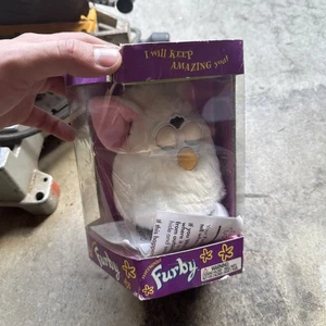 ORIGINAL White FURBY TIGER ELECTRONICS w/ BOX Model 70-800 SNOWBALL 1998 - Foto 1 di 7