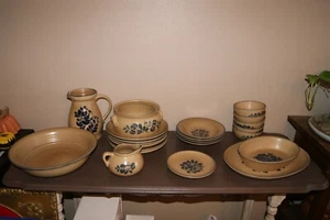 Pfaltzgraff Folk Art Choose from plates, bowls, serving platter, pitcher, oval - Picture 1 of 12
