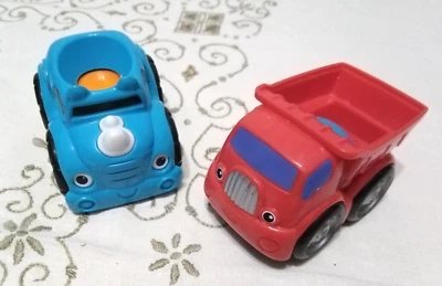 LOT OF 2 MATTEL TOYS FOR SMALL CHILDREN'S CAR RATTLES L@@K - Imagem 1 de 4