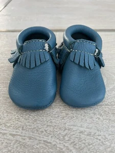 Freshly Picked Baby Leather Moccasins - Size 2 Blue Euc - Picture 1 of 3