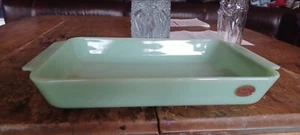 ANCHOR HOCKING JADEITE FIRE KING 2000 BAKING DISH 3 Qt 9 X 13 New W/ A Few Chips - Picture 1 of 9