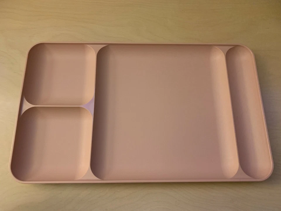 Nuevo de Lote Antiguo Tupperware 1535 Picnic Cafetería Cena Almuerzo Bandeja Dividida Rosa Polvorienta ¡COMO NUEVO! Foto 1 de 1