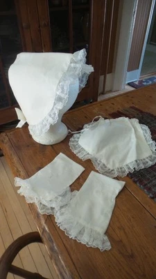 Vintage Homemade Cotton, Lace BONNET, BAG, FINGERLESS GLOVES, White - Image 1 of 4