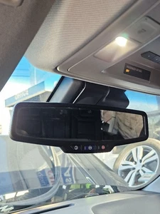 2015-2020 SUBURBAN INTERIOR REAR VIEW MIRROR: OPT UE1, DD8 - Picture 1 of 12