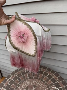 Lámpara de pie puente hecha a mano pantalla victoriana Art Deco flecos rosas con extractor de interruptor - Imagen 1 de 8