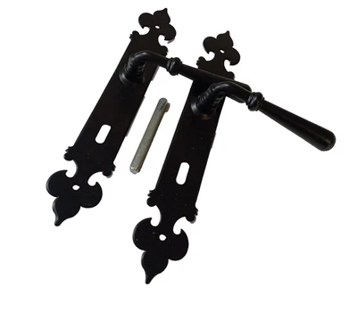 MANIGLIA COPPIA MANIGLIE IN FERRO BATTUTO NERE QUADRO 8 INTERASSE 70 PER PORTE - Immagine 1 di 4