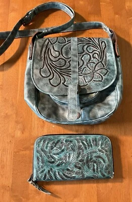 Leaders in Leather Turquoise Floral Tooled Leather Sholder Bag Wallet Set Rodeo - Image 1 of 4
