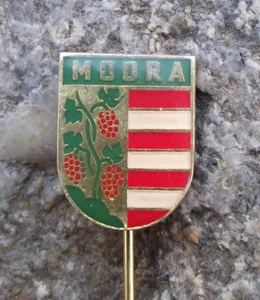Modra Grapes & Striped Shield Official Czechoslovak Town Heraldic Pin Badge - Picture 1 of 3