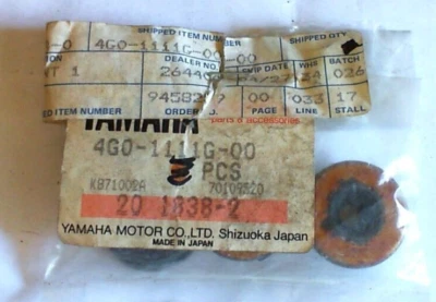 LOTE NUEVO DE Yamaha OEM Montaje Goma 1986-1987 TT350 1981-1983 XJ550 R 4G0-1111G-00 Foto 1 de 4